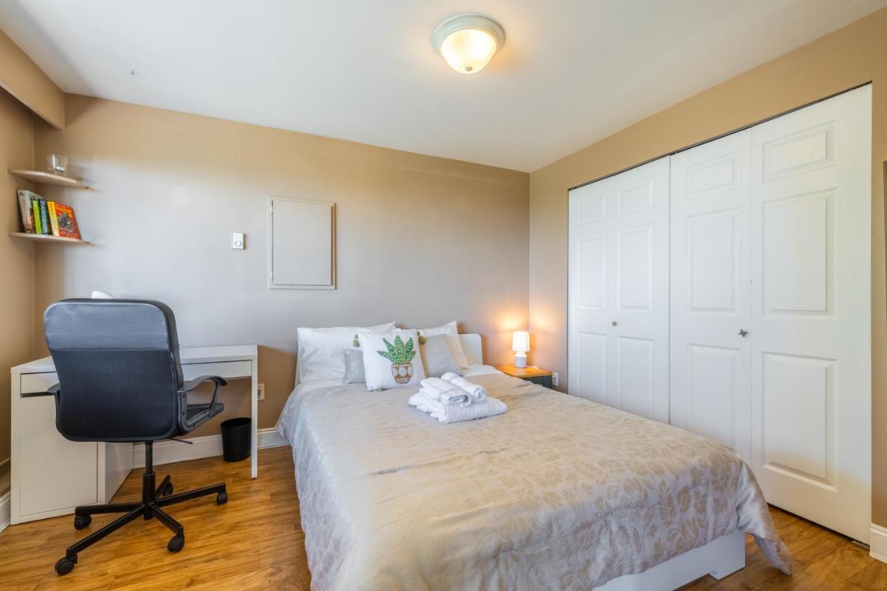 Two Bedroom With Amazing Ocean View North Vancouver Extérieur photo
