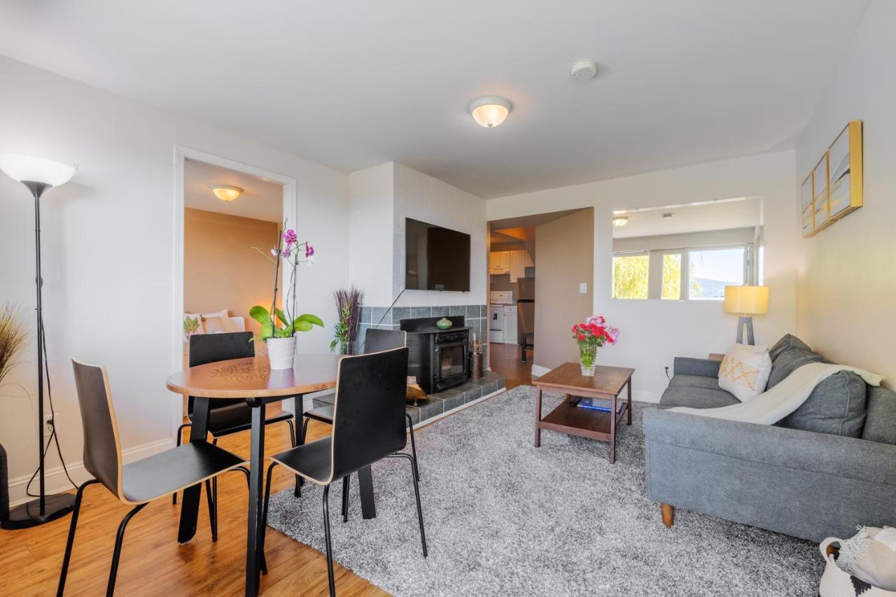Two Bedroom With Amazing Ocean View North Vancouver Extérieur photo