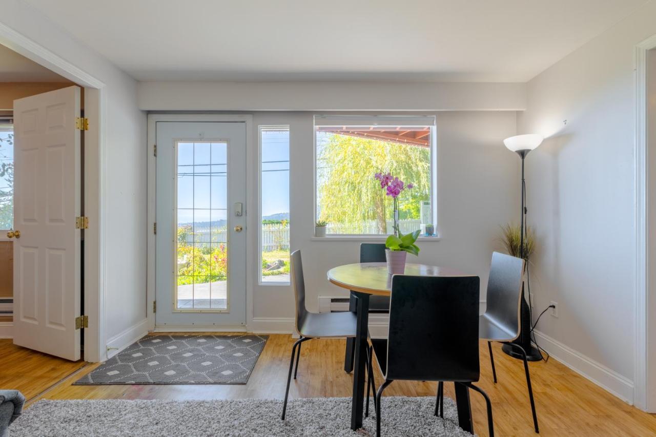 Two Bedroom With Amazing Ocean View North Vancouver Extérieur photo
